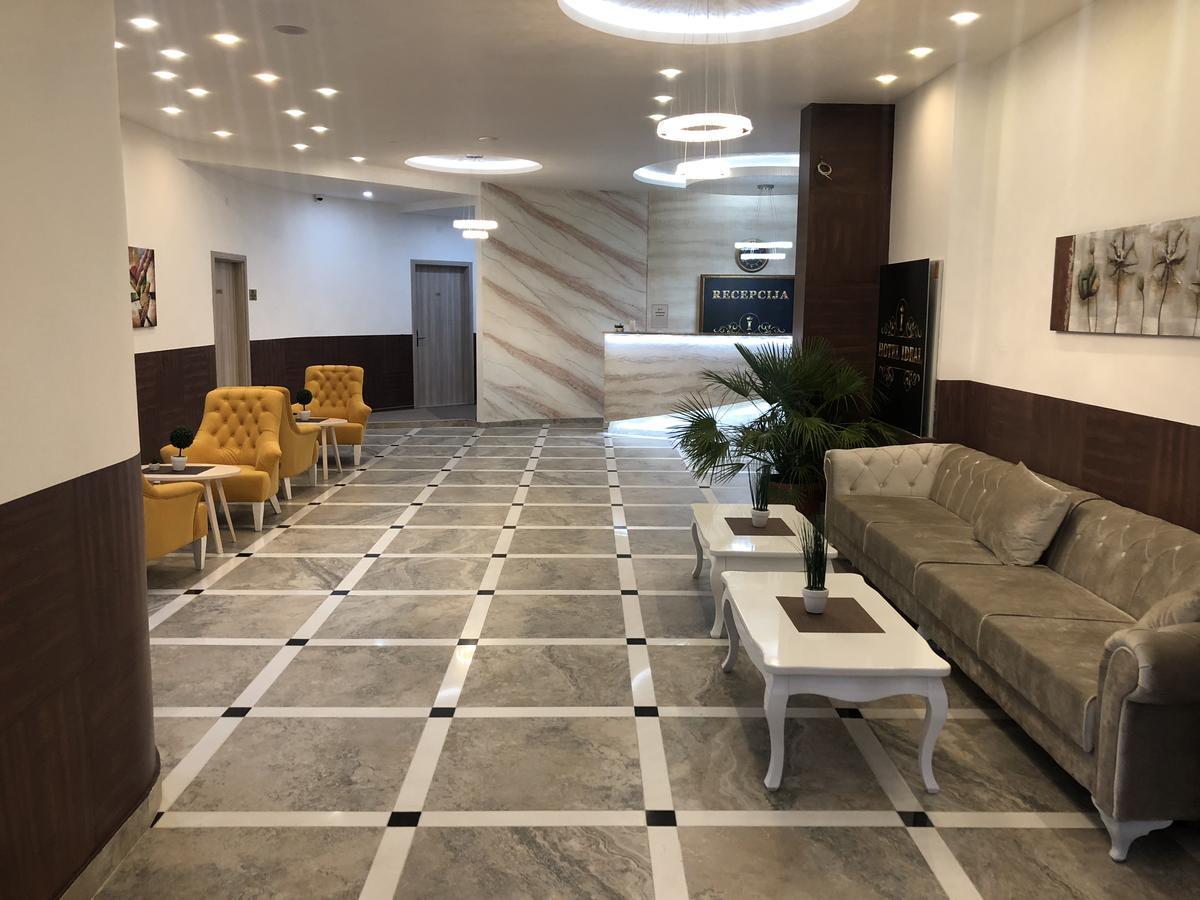 Ideal City Tutin 外观 照片